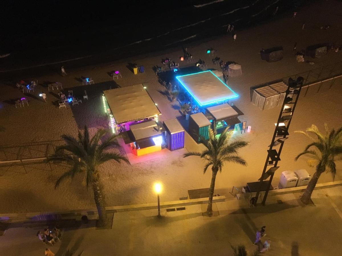 Appartement Spacieux, Front De Mer, Vue Splendide サロウ エクステリア 写真